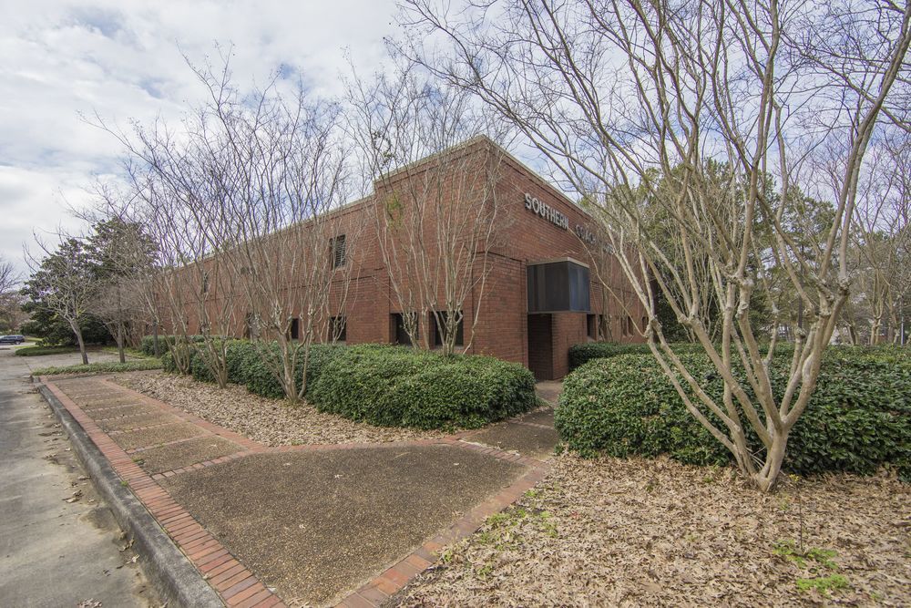 1818 Merchants Dr, Hoover, AL 35244